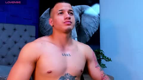 rocco_santos online show from September 28, 9:18 am