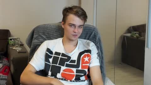 taylor fox online show from December 19, 6:12 pm