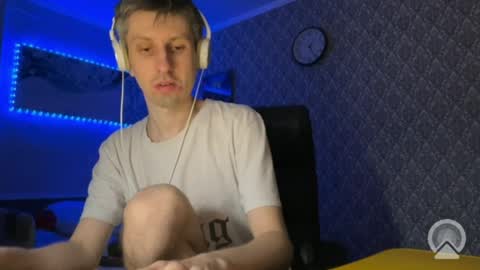 roma305991 online show from April 5, 8:27 pm