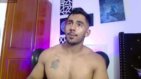 Roman online show from November 12, 8:14 pm