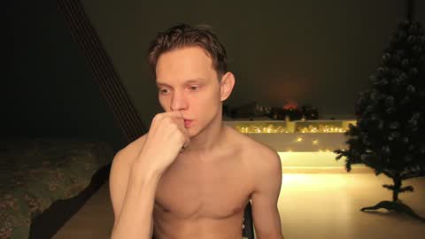 Romeo online show from December 24, 7:33 pm