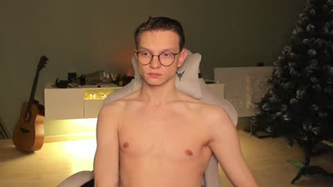 Romeo online show from December 25, 10:37 pm