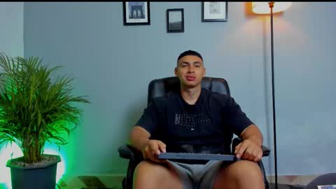 RonnieCanford online show from February 22, 3:02 pm