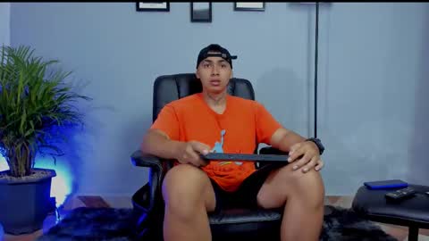 RonnieCanford online show from February 8, 4:22 pm