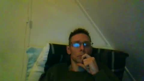 rororober online show from January 14, 6:44 pm