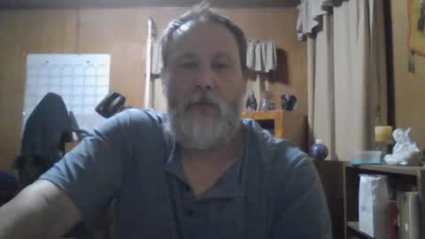 Snapshot of rosepanda chatting on January 5, 2:17 am Lost4gain online show from January 5, 2:17 am