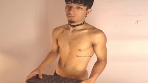 rosse_one online show from November 29, 8:11 pm