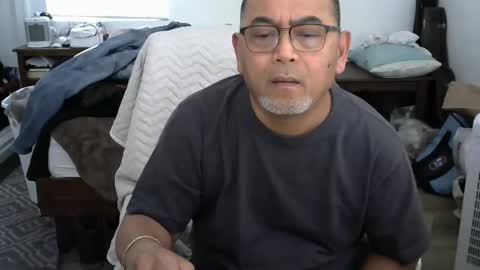 rueltrinidad73 online show from April 25, 7:33 pm