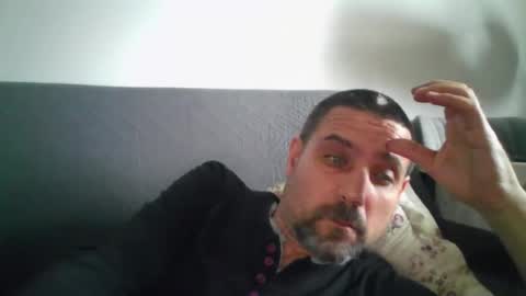 rul3ssuck online show from November 14, 8:16 am