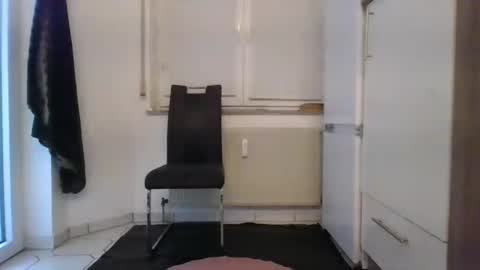 Ruskinni online show from February 14, 3:05 pm