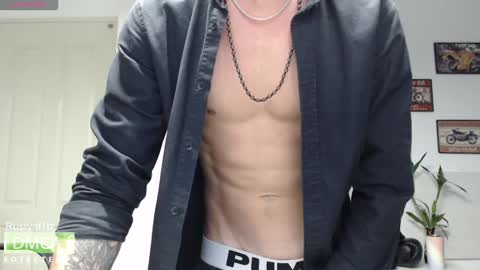 MillionDollarGuy online show from December 15, 4:18 am