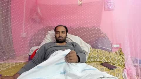 rwb17 online show from February 10, 5:30 pm