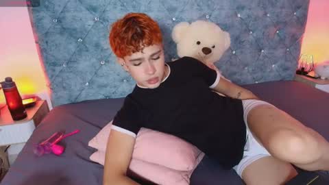 R Y A N   ON   F I R E online show from April 15, 1:44 pm