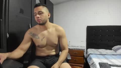 ryan_xc1 online show from April 18, 3:19 am