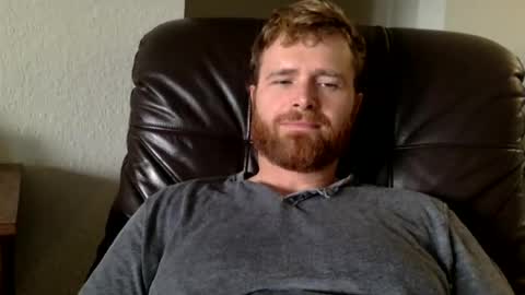 Snapshot of ryanoliver83 chatting on January 18, 6:32 pm Ryan Oliver online show from January 18, 6:32 pm