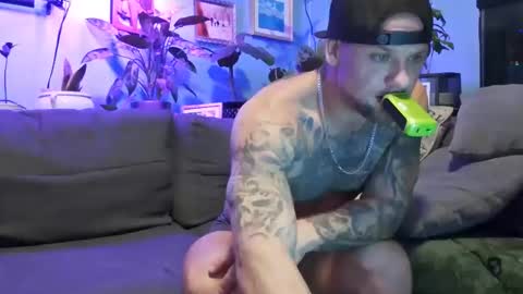 ryantate_88 online show from December 23, 3:37 am