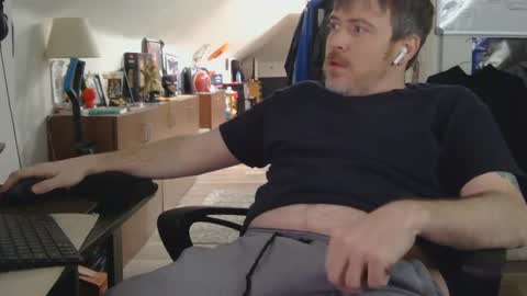 Ryis2High online show from December 22, 10:49 am