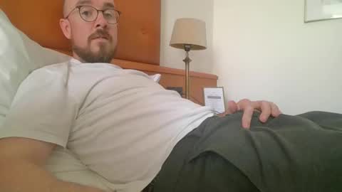 s_i_q online show from September 9, 1:21 pm