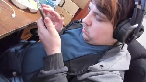 1141323  my Lord Mister Max   moms treasure online show from March 16, 5:44 am