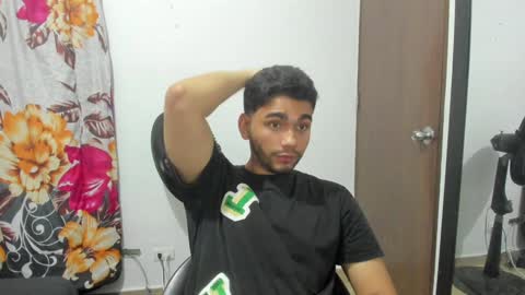Snapshot of sack_rojas chatting on December 15, 4:29 am Sack online show from December 15, 4:29 am
