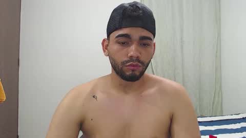 Snapshot of sack_rojas chatting on October 20, 1:20 am Sack online show from October 20, 1:20 am