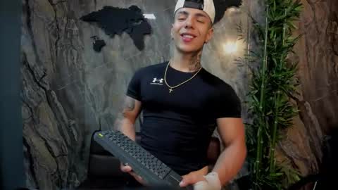 SALVATORE online show from October 6, 11:37 am