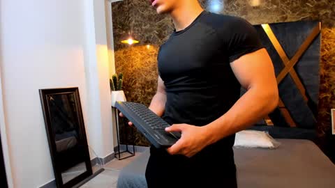 SALVATORE online show from January 21, 11:18 am