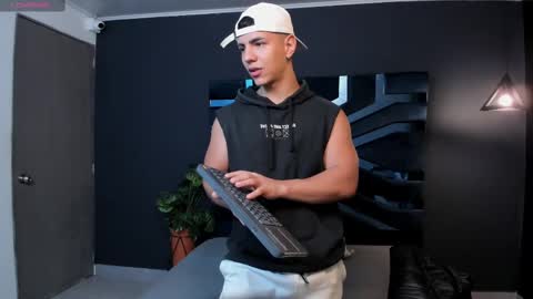 SALVATORE online show from March 10, 11:12 am