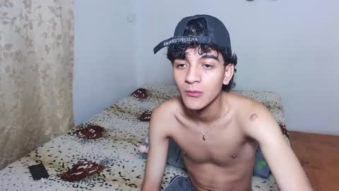 sam__cute online show from December 2, 3:20 am