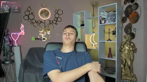 Snapshot of sam_nexor chatting on October 17, 5:55 am Sam online show from October 17, 5:55 am