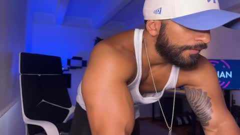 Sam Dornan online show from December 12, 4:53 pm