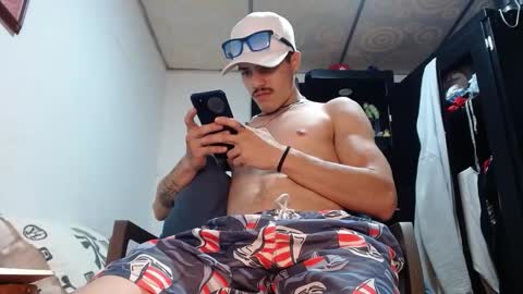 Snapshot of sammytop22 chatting on October 9, 11:42 pm sammy model independiente online show from October 9, 11:42 pm