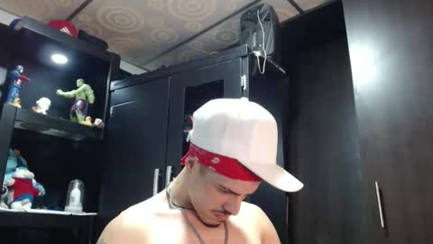 Snapshot of sammytop22 chatting on September 28, 11:47 pm sammy model independiente online show from September 28, 11:47 pm