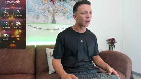 Samuel online show from December 13, 9:20 pm