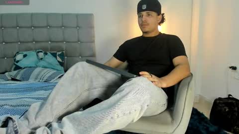 samxx_muscle online show from October 8, 1:37 pm