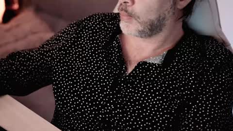 Sanders online show from February 11, 2:25 am