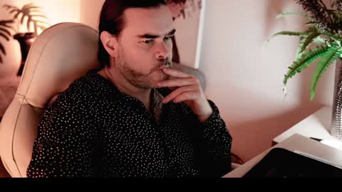 Sanders online show from January 20, 5:37 am