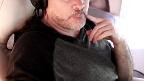 Sanders online show from January 15, 1:56 am