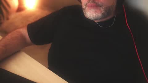 Sanders online show from March 8, 4:41 am