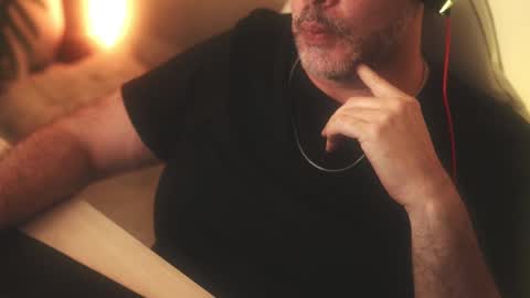 Sanders online show from March 4, 4:06 am