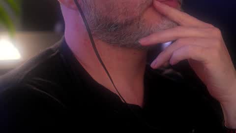 Sanders online show from October 3, 5:12 am