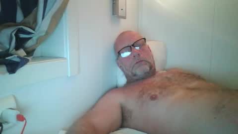 sandnesrune523 online show from December 14, 5:03 am