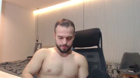 DeAlex online show from November 5, 4:53 pm