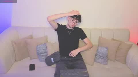 sandro_vitali online show from October 12, 10:15 pm