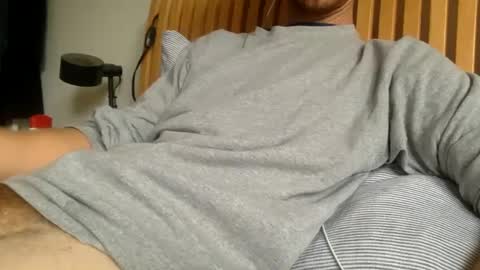 Snapshot of sansha0590 chatting on October 6, 4:11 pm sansha0590 online show from October 6, 4:11 pm