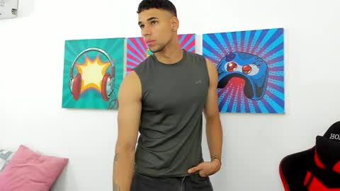 Maximo Santana online show from April 1, 1:02 pm