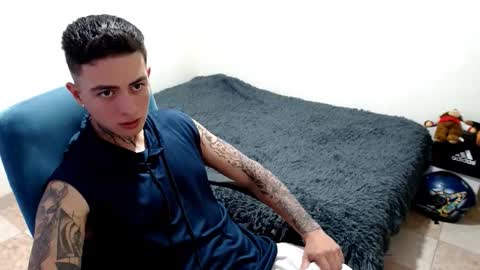 santi_ss online show from October 27, 7:05 pm