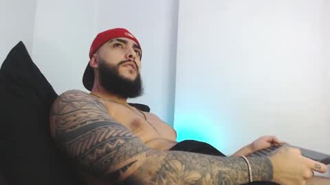 Santiago Hincapiie online show from March 19, 5:10 am