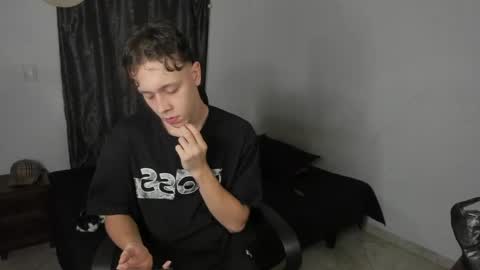 Julius Novachrono  online show from April 1, 11:46 pm