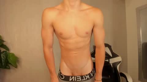 Julius Novachrono  online show from September 23, 8:19 pm